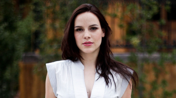 Luciana Echeverría se desmarca de la RACH tras polémico discurso de Gonzalo Valenzuela