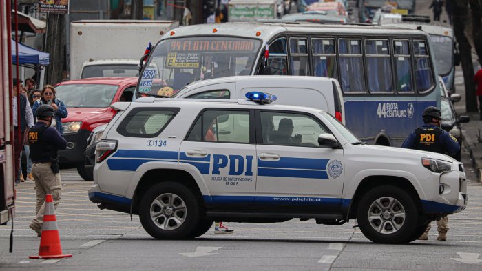 Así operan las bandas que roban a conductores de aplicación en Chile