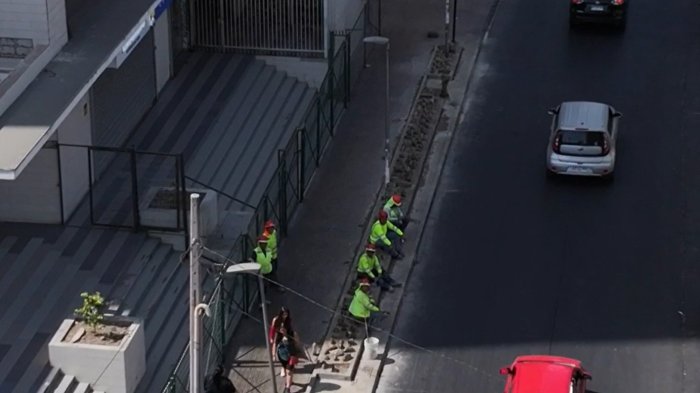 Polémica en Estación Central por instalación de piedras para frenar comercio ambulante