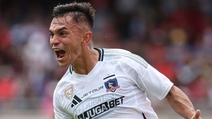 Colo Colo pega en el momento justo y tumba a La Serena en el inicio de la Liga de Primera