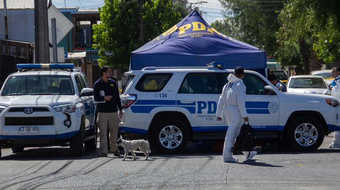 Encuentran cuerpo sin vida en plena vía pública de barrio Franklin: Víctima habría sido apuñalada