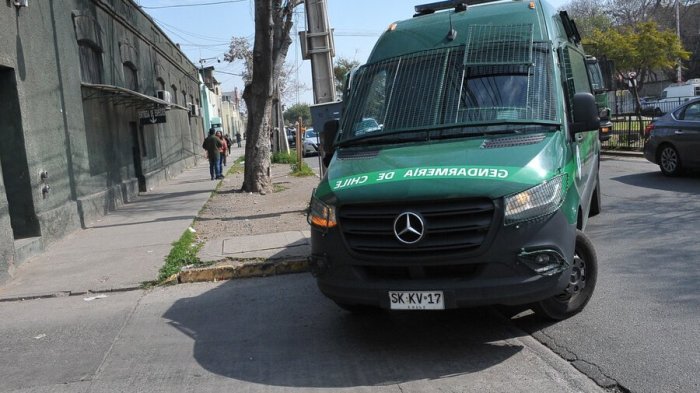 Padre imputado por parricidio asistió al funeral de su hijo con permiso del tribunal