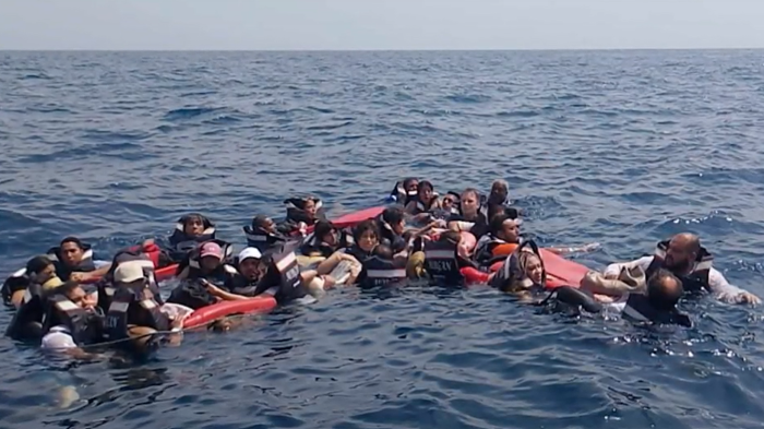 VIDEO | 6 chilenos fueron rescatados de naufragio en el caribe colombiano: Eran más de 30 turistas