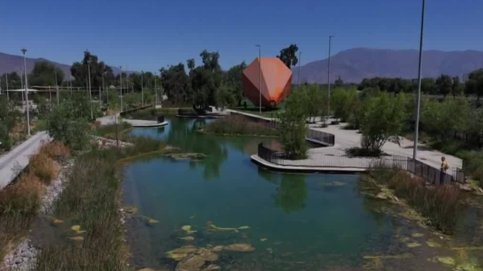 Inauguran última etapa del Parque Mapocho Río: Incluye dos lagunas y canchas de fútbol