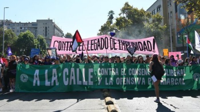 Multitudinario 8M: Así se vivió la masiva marcha por el Día de la Mujer en Santiago