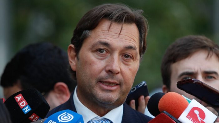 No estará a cargo de fiscal Patricio Cooper: Reasignaron investigación por filtración de chats de Cariola