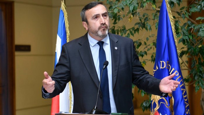 Corte de Apelaciones revoca arresto domiciliario y mantiene prisión preventiva para Francisco Pulgar