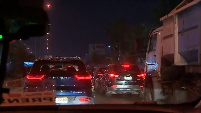 Restringen vías en Américo Vespucio Norte por accidente vehicular: Llaman a usar vías alternativas