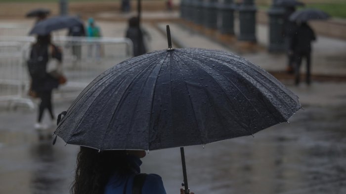 “Precipitaciones moderadas a fuertes”: Emiten alerta meteorológica por sistema frontal en tres regiones de Chile para este martes 22