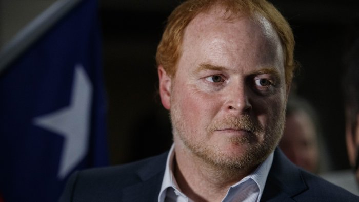 Senador Rojo Edwards renuncia al Partido Social Cristiano luego de que bajaran su candidatura presidencial