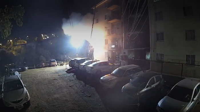Video muestra explosión en departamento en Viña del Mar que dejó a dos adultos mayores en estado de gravedad