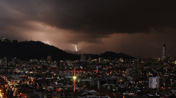 Lo que NO deberías hacer en una tormenta eléctrica según Eduardo Sáez