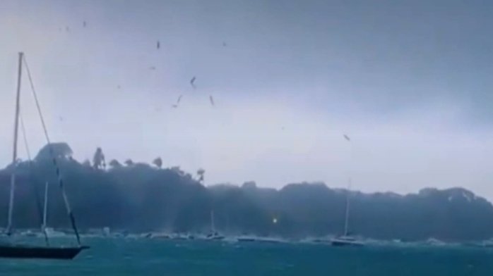 Tornado produce inusual fenómeno y hace 