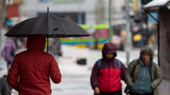 Declaran Alerta Amarilla y suspensión de clases en Punta Arenas por desbordes tras lluvia