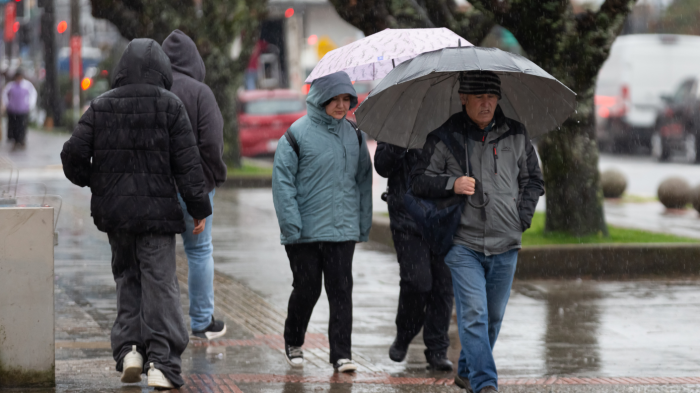 Eduardo Sáez pronostica lluvias para este lunes: Conoce qué regiones tendrán precipitaciones