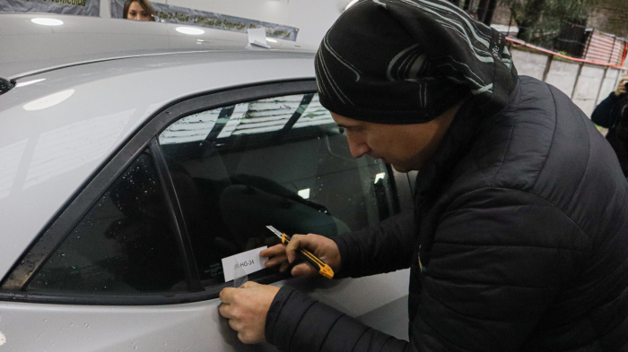 Último día: Revisa los requisitos y multas para el grabado de patentes obligatorio