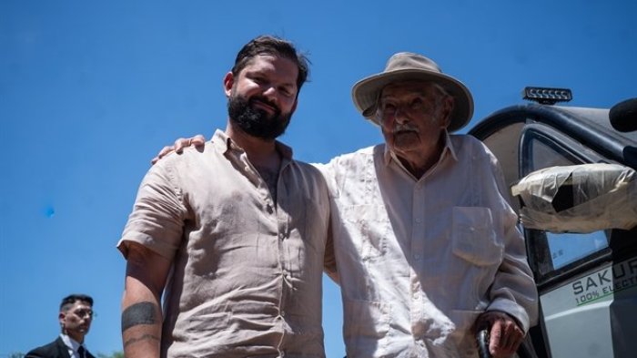 Así fue la última reunión de Pepe Mujica con el pdte. Boric en Uruguay: “Le agradezco a este muchacho”