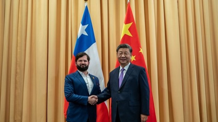 Gabriel Boric concreta reunión bilateral con Presidente de China y critica las guerras comerciales