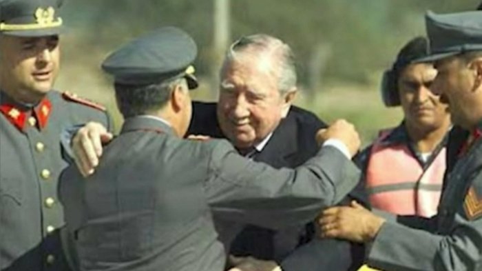 Presentan querella por supuesta ayuda del gobierno de Frei a Pinochet tras su arresto en Londres