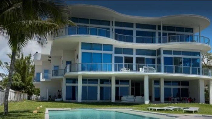 Con vista al mar y un valor de 12 millones de dólares: Esta es la lujosa casa que tienen en común Marcelo Ríos y Paula Pavic