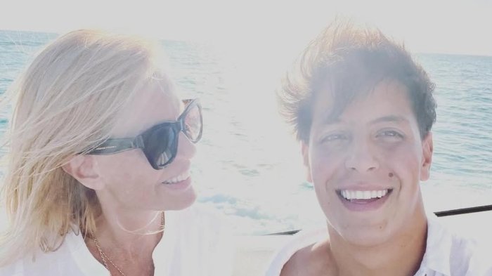 Máximo Menem estalló en llanto en cumpleaños de Cecilia Bolocco: “La mejor que pude haber pedido”