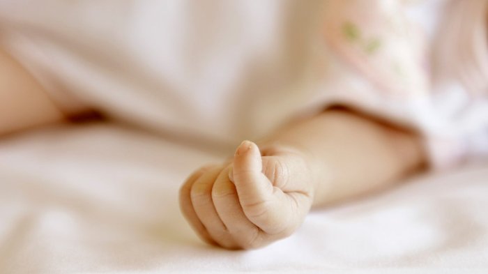 Decretan arresto domiciliario para mujer que escondió el cadáver de su hija recién nacida en una bolsa