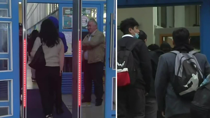 ¿Detectores de metales en colegios? Multa por instalación de pórtico de seguridad en liceo abre debate