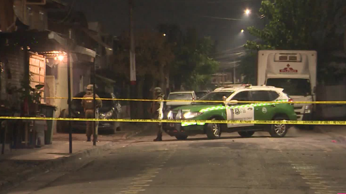 Hombre fue acribillado al interior de su auto en La Pintana