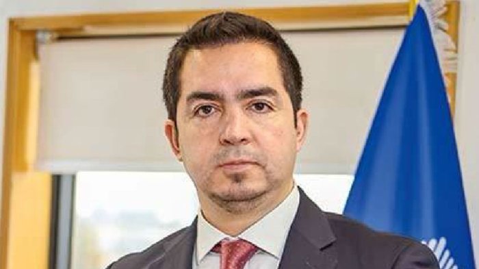 Renuncia jefe de PDI contra el Cibercrimen: Video filtrado dando nalgadas a una mujer habría detonado su salida