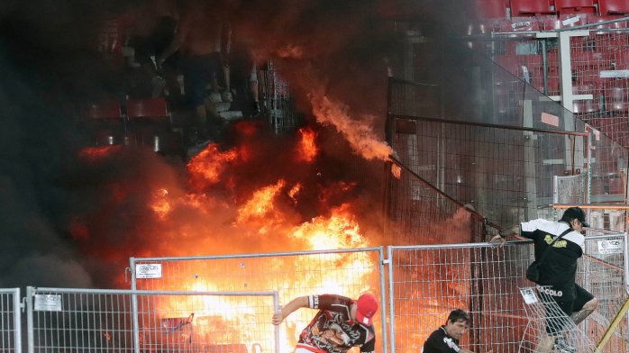 Cuatro integrantes de la Garra Blanca fueron detenidos por incidentes en la Supercopa 2024