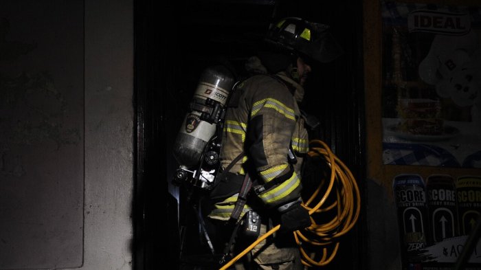 Adulto mayor de 70 años falleció tras incendio en Maipú: Tres casas resultaron consumidas