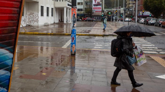 Hasta 60mm de lluvia: Dirección Meteorológica emite aviso por precipitaciones en región del sur de Chile