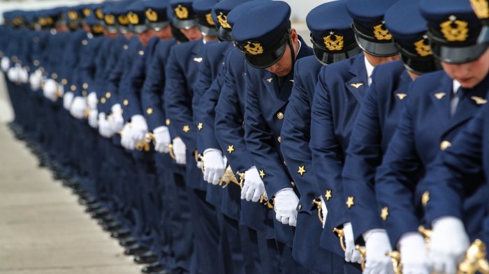 Detienen a cinco integrantes de la FACH que trasladaban sustancia ilícita de Iquique a Santiago