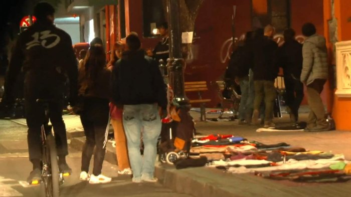 Comercio ambulante amenaza tranquilidad de Barrio Lastarria en Santiago: Alcalde Desbordes anunció medidas