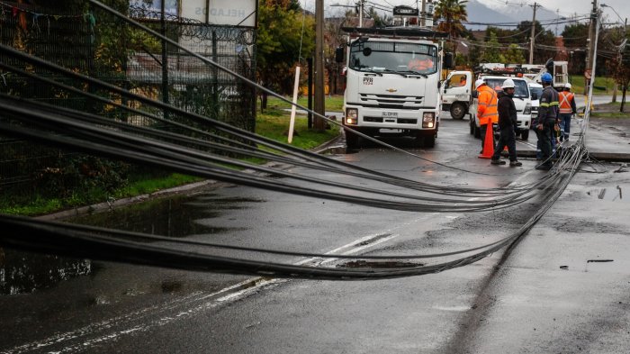 Sernac informa inicio de proceso de compensación de Enel por masivos cortes de luz