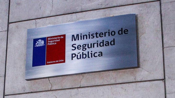 Ministerio de Seguridad ofrece empleos con sueldos de hasta $2,5 millones: Revisa cómo postular