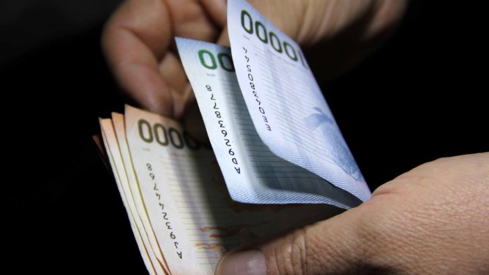 Cuáles son los otros bonos y aportes que suben producto del alza del sueldo mínimo