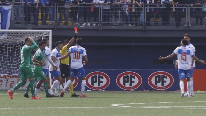 Penal y polémica: Audax iguala con la UC y cede el liderato a Coquimbo Unido