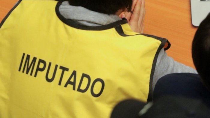 Padre quedó en prisión preventiva tras golpear más de diez veces a su hijo con una pesa de hierro