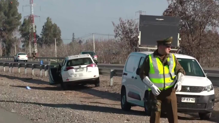 Delincuente que robó camioneta en portonazo en Buin perdió la vida tras volcarse