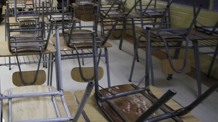 Suspenden las clases para este miércoles en comunas costeras tras amenaza de tsunami en Chile