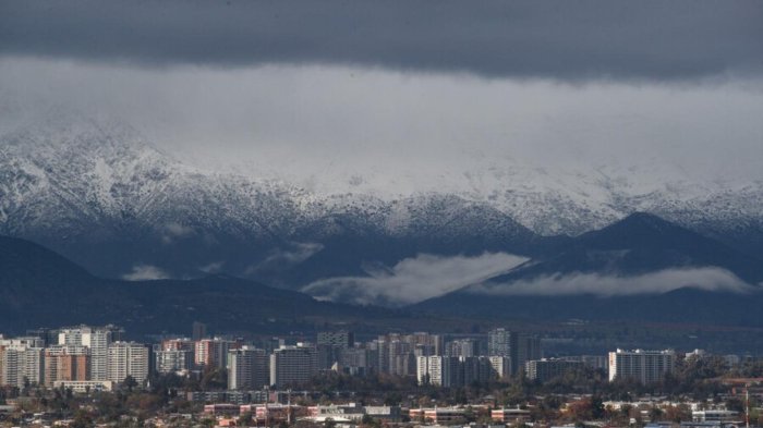 Senapred emite Alerta Temprana Preventiva por lluvias en la Región Metropolitana