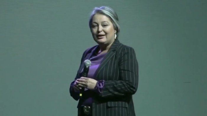 Jeannette Jara adelanta “nueva etapa” en campaña: Anuncia que no asistirá a foros