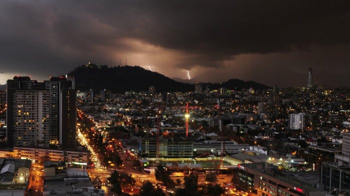 Emiten aviso por tormentas eléctricas esta semana para tres regiones del país