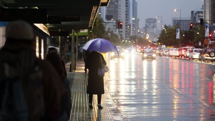 Lluvias y tormentas eléctricas en Santiago: Revisa a qué hora comienzan las precipitaciones en la RM