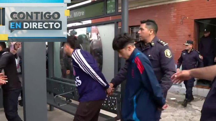 VIDEO | Hinchas chilenos detenidos en Argentina son trasladados desde comisaría de Buenos Aires