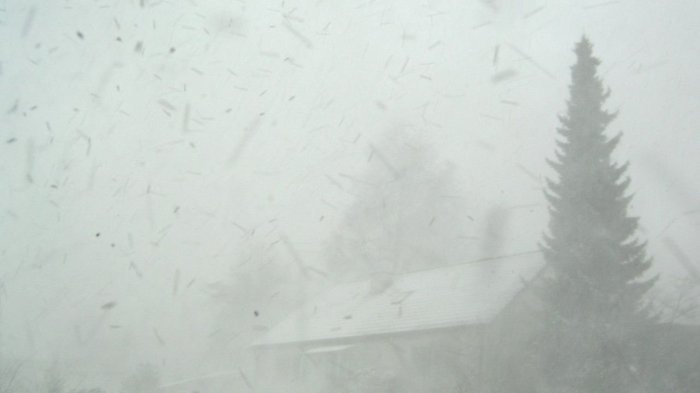 Ráfagas de hasta 110 km/h: ALERTAN desarrollo de viento blanco en tres regiones del país