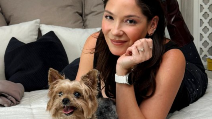 “Se me parte el corazón”: El drama de Kel Calderón por complejo estado de salud de su perrita