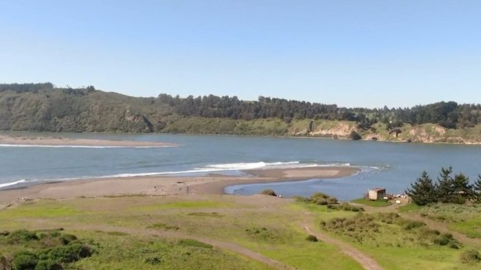 Polémica por cobro de hasta $7 mil en acceso a playa de Navidad: Dueño insiste en que es legal