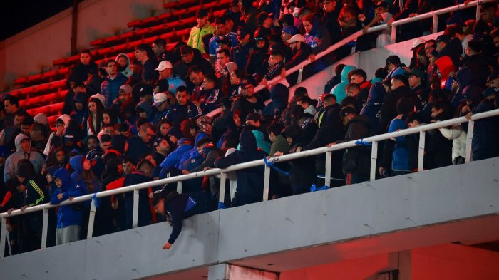 Hasta el 2027: Gobierno de Buenos Aires aplica castigo a hinchas de la U tras tragedia de Avellaneda